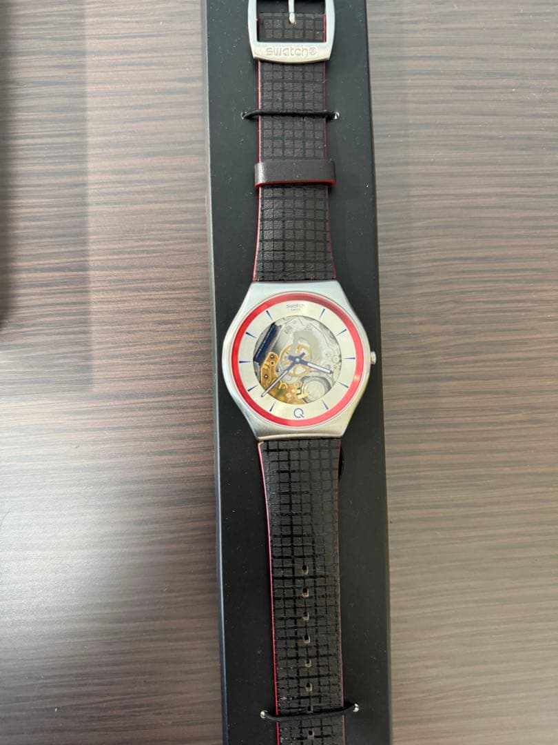 m*送様 値下げ！【激レア】SWATCH 映画007 Qモデル 2Q SS07Z