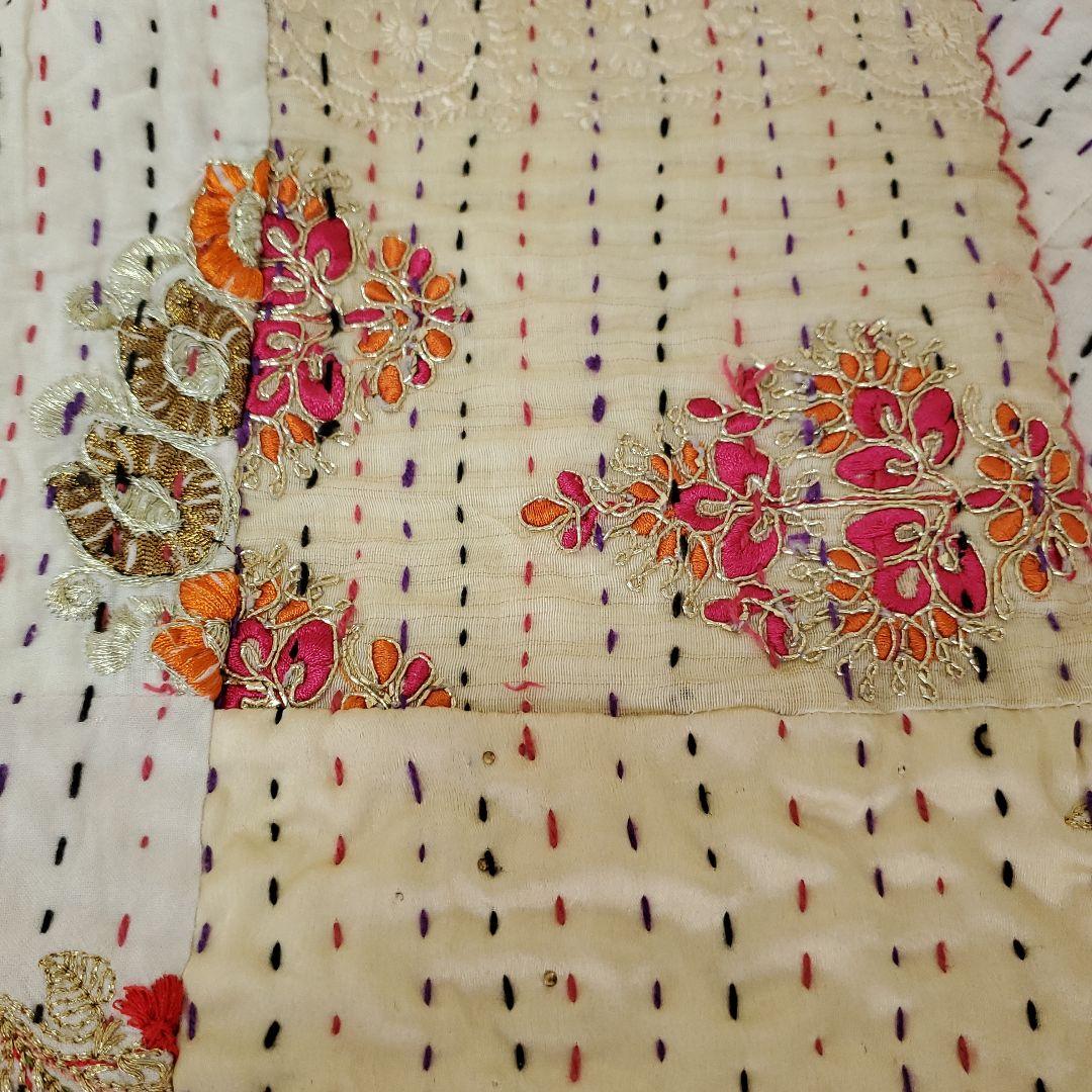 パッチワーク刺繍マルチカバー　ラリーキルト　シングルベッドi