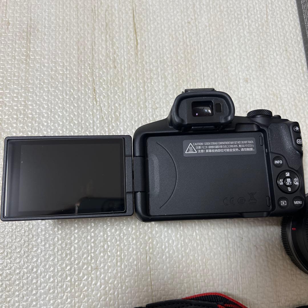 Canon EOS R50使用わずか／付属品完備／動作良好