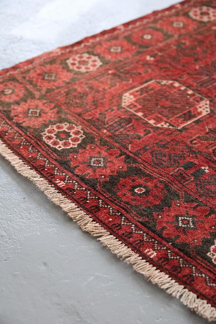 ヴィンテージ絨毯　トライバルラグ　トルクメン族　ウール（193×99cm）赤・黒