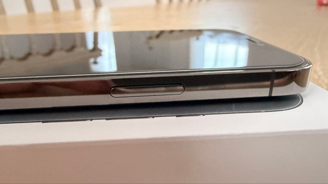 【美品】Apple iPhone 12Pro 256GBグラファイト