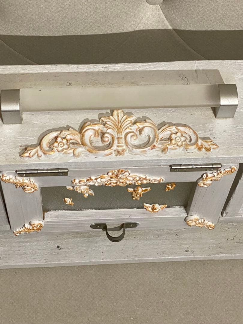 ハンドメイド 収納♦️ロココ 装飾♦️ホワイト＆ゴールド♦️スパイスラック♦️送料込