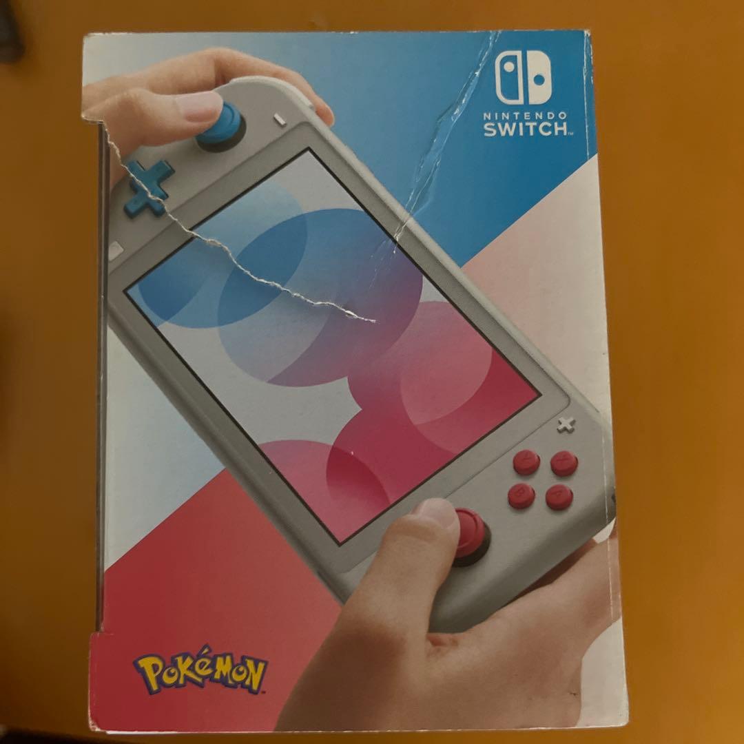 限定色　Nintendo Switch Lite ポケモンデザイン
