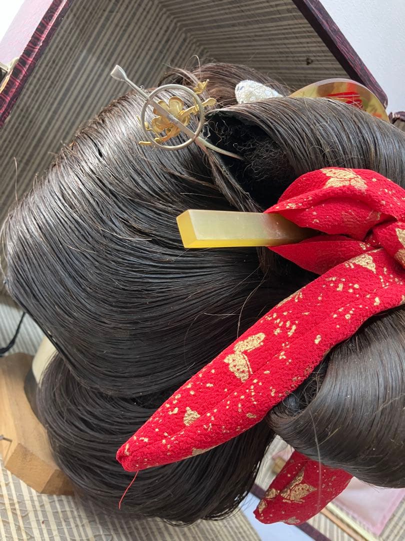 辰巳商会　高級日本髪かづら　かつら　かんざし髪飾り付芸者　コスプレ　ケース付