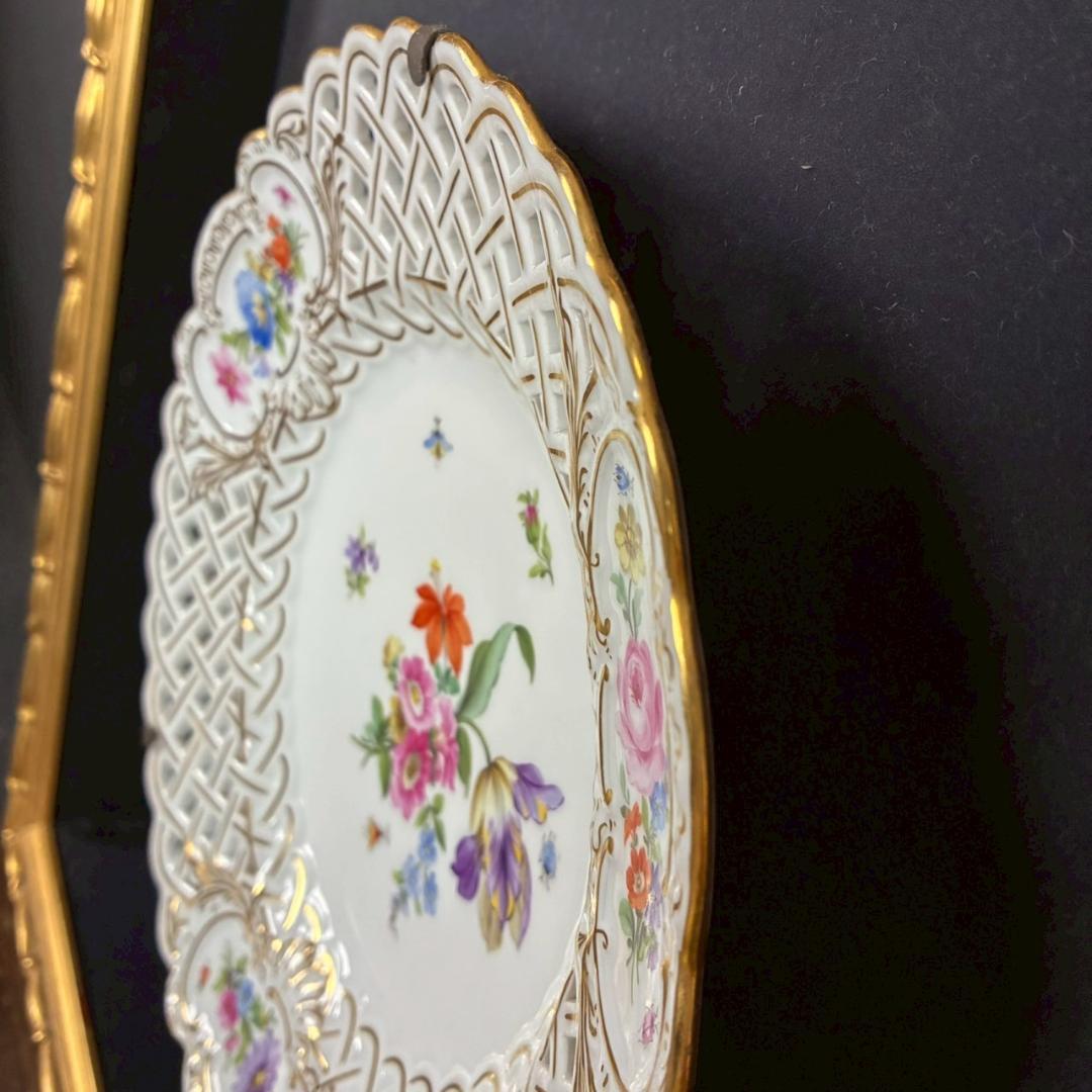 美品 マイセン 透かし皿 透かし細工金彩プレート 花と昆虫 額皿 MEISSEN