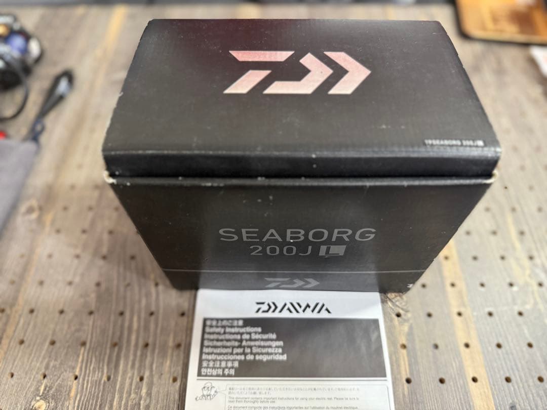 うちさん専用DAIWA 19シーボーグ200jL美品エアコード付き