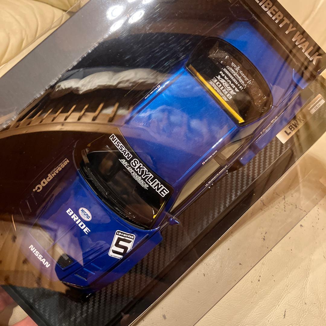 LBWK Nissan Skyline ミニカー 1/18