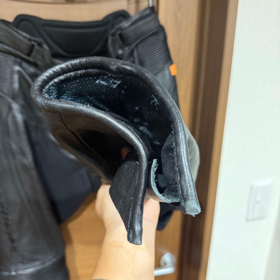 HYODブラックレザーパンツ