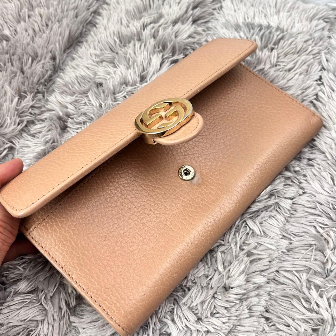 美品✨GUCCI インターロッキング　シボレザー　長財布　ベージュ　レディース