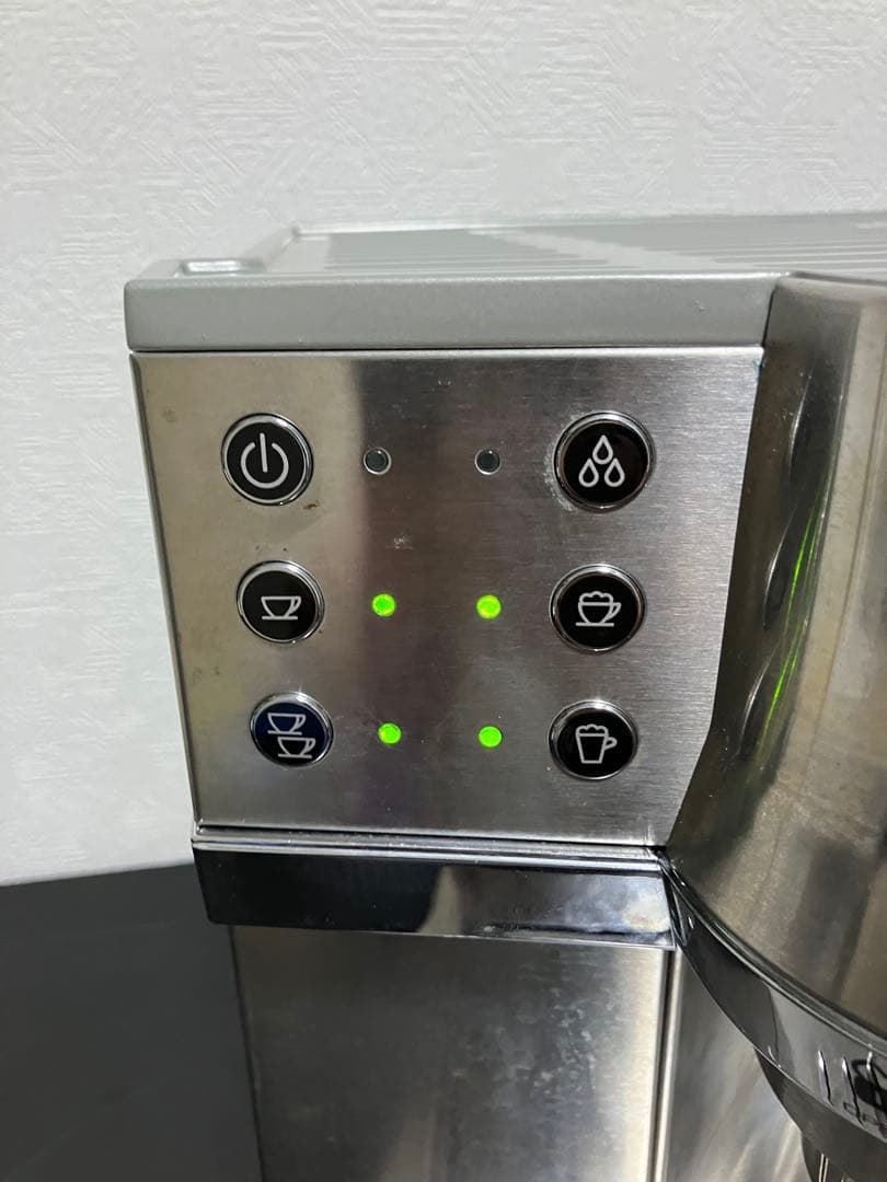 や*い様 De'Longhi エスプレッソマシン 自動カプチーノ機能EC860M