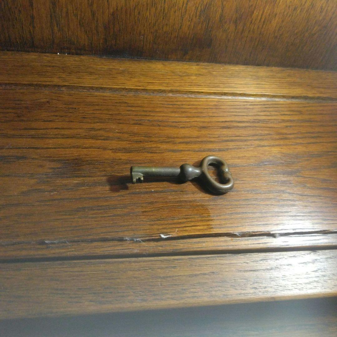 アンティーク風　 3面ガラス 　壁掛け飾り棚