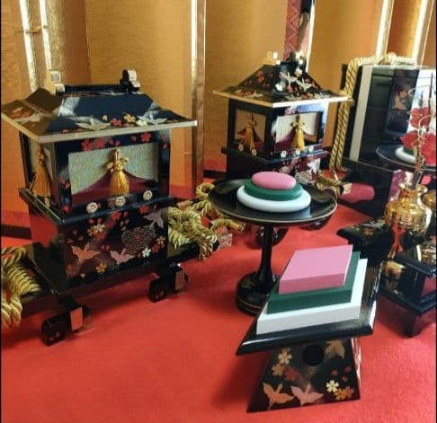 雛道具　雛人形 　木製品 40号　　　舞 (寿) 蒔絵付　(6点セット)未使用品