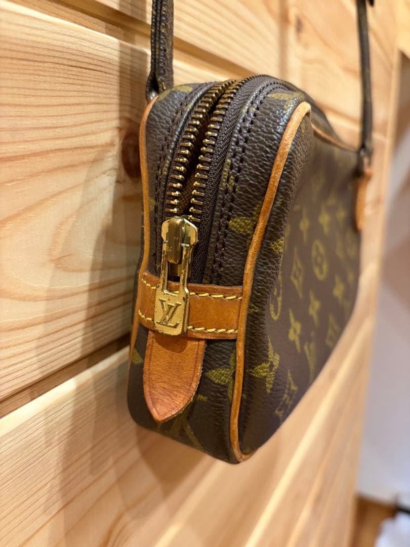 Louis Vuittonモノグラムショ ルダーバッグ マルリーバンドリエ ール