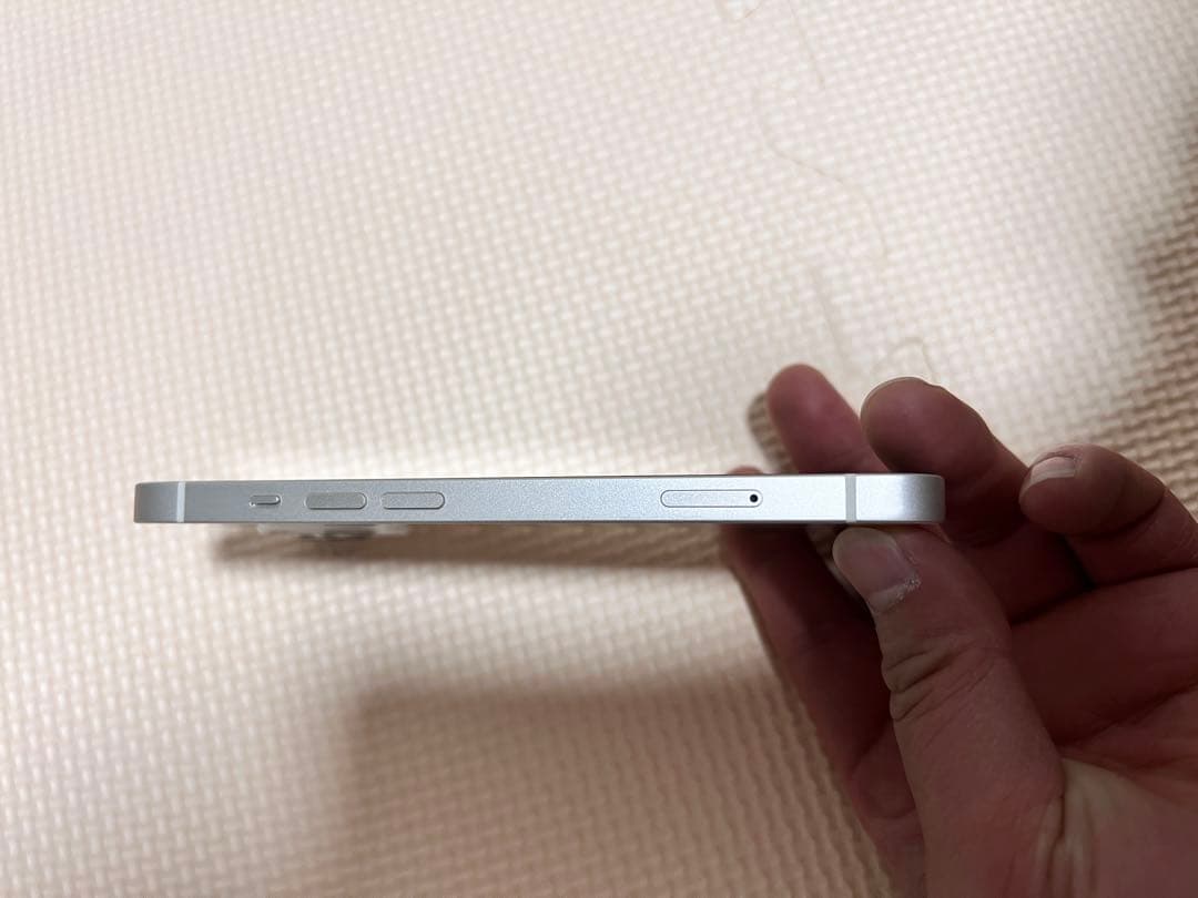 美品 iPhone 13 128GB ピンク 本体 SIMロック解除