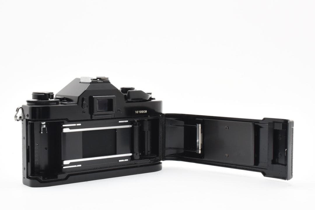 ストラップ付き美品 Canon A-1 + New FD 50mm F/1.8