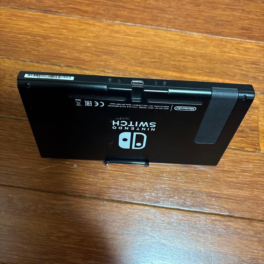 任天堂Switch スイッチ　本体　nintendo