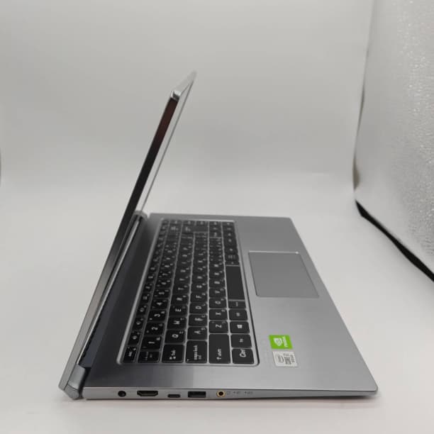 グラボ有 第10世代 i7 SSD512GB フルHD 15 16GB オフィス