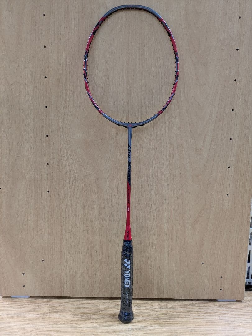 YONEX ARC SABER 11 PRO バドミントンラケット　4U6