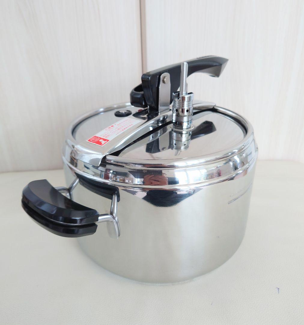 イタリア製　ラゴスティーナ　圧力鍋　5リットル　22cm