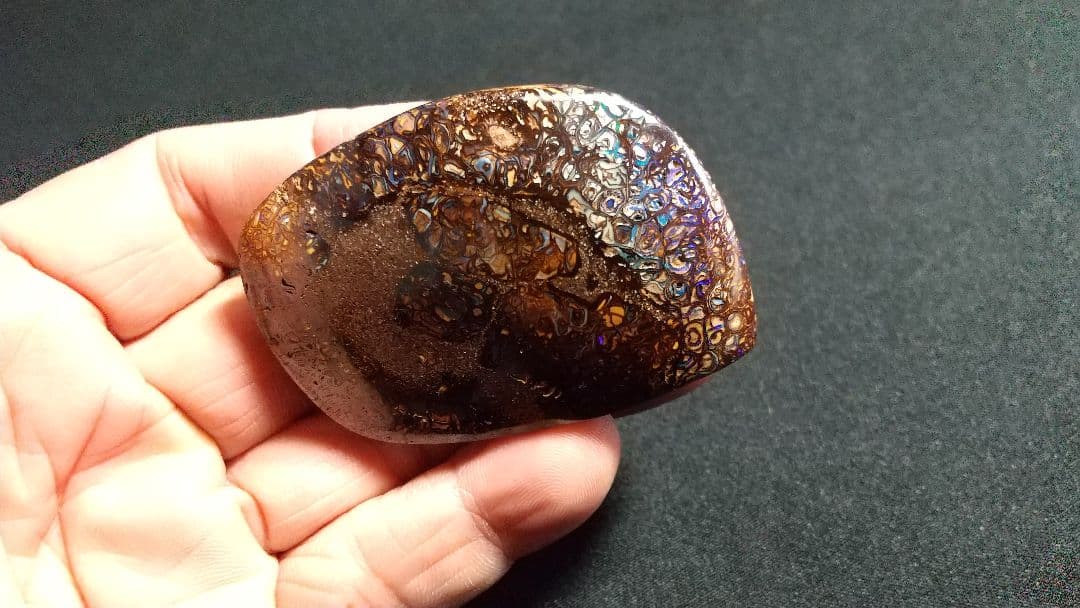 ボルダ―オパ―ル 原石