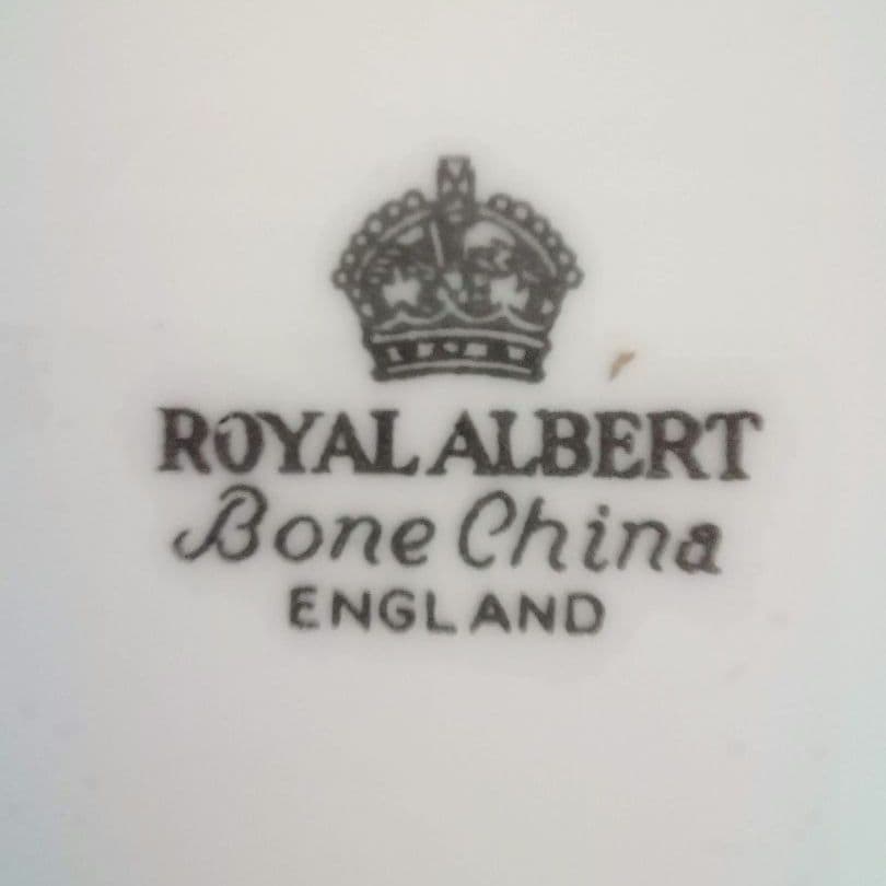 逸品　朱地アールデコ様式　ケーキ皿　飾り皿　ロイヤルアルバート　英国　1917年