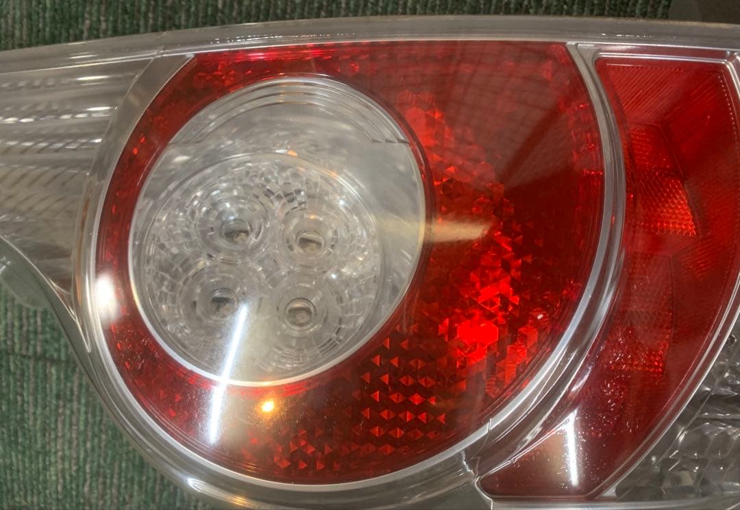トヨタ NHP10 アクア 左右セット スタンレー テールライトセット