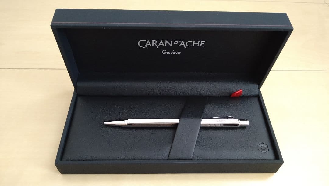 値下げ【CARAN D'ACHE】エクリドール シェブロン ボールペン