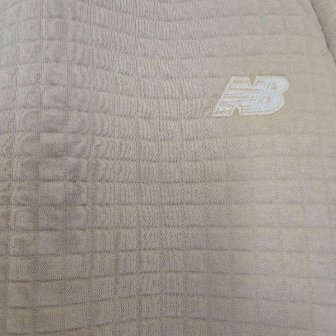 New Balance ベージュ キルティング セットアップ