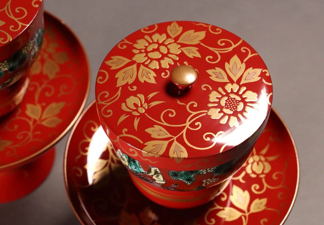 M422 時代漆芸 花唐草金蒔絵朱塗茶臺一対 九谷木米赤絵茶器 木箱 /木製茶台