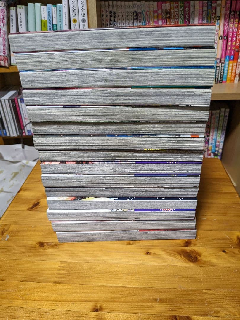 ゴールデンカムイ　全巻収納BOX入り＋特製しおり、色紙＋公式ファンブック　セット