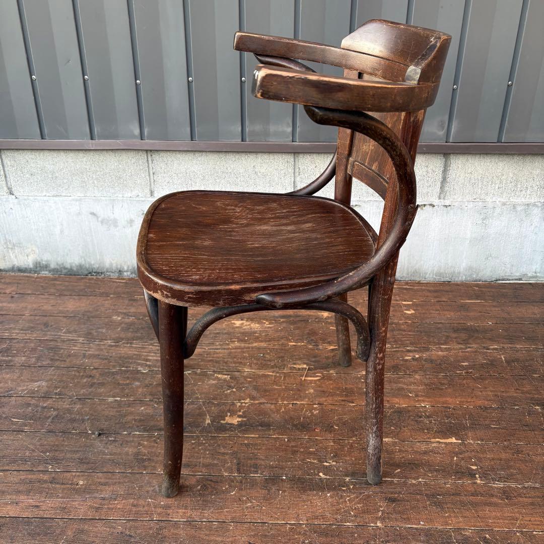 ②ルーマニア製 ヴィンテージ ベントウッドチェア アームチェア 曲木椅子 カフェ