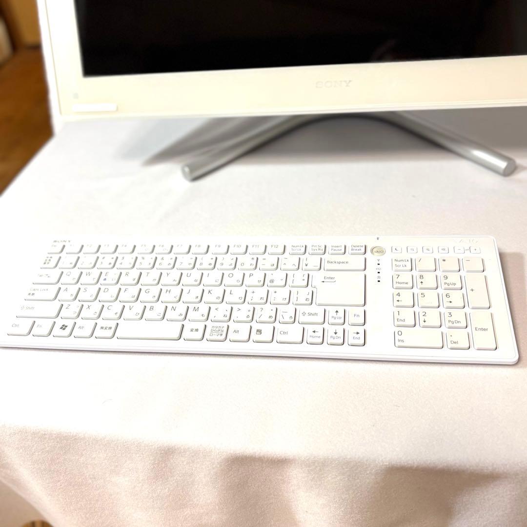 中古　VAIO オールインワンPC ホワイト　VPCL247FJ/WI