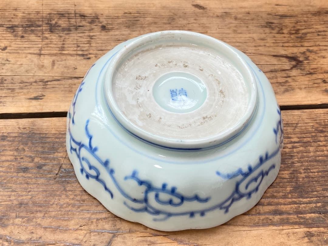 能登蔵出し 古伊万里 染付 線描花文 輪花皿 / 在銘 樋口窯 大膾皿