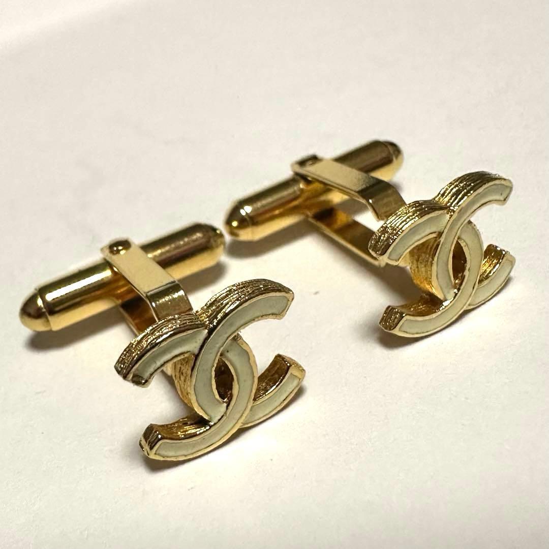 シャネル　CHANEL　カフスボタン　カフスリンク　ココマーク　ゴールド　極美品