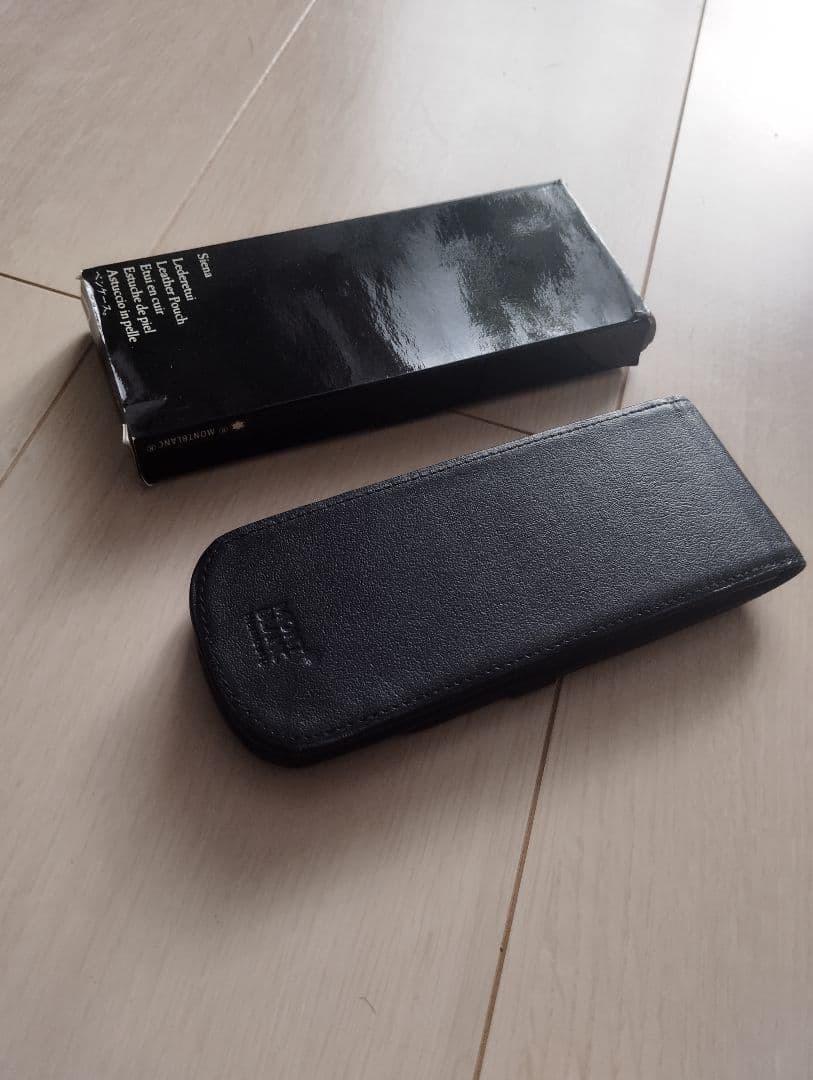 モンブラン MONTBLANC ペンケース　カーフレザー　3本差し　新品