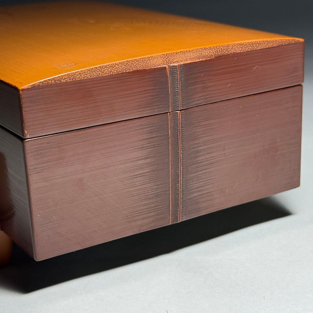 ◆竹製 漆塗片切彫 竹に鯉の図 小物入れ 煙草入れ在銘◆