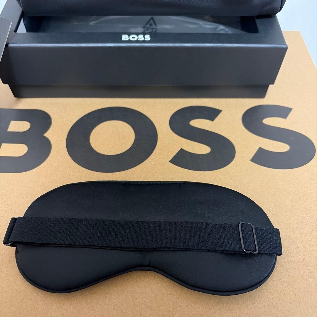 新品未使用　ヒューゴボス　HUGO BOSS　ポーチ&アイマスク　タグ付き箱付