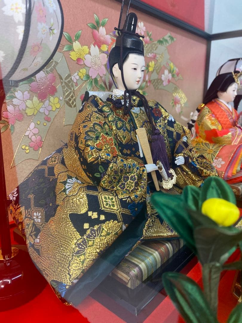 雛人形オルゴール付ガラスケース入り親王飾り・間口約７２×奥行約４０×高さ約４４㎝