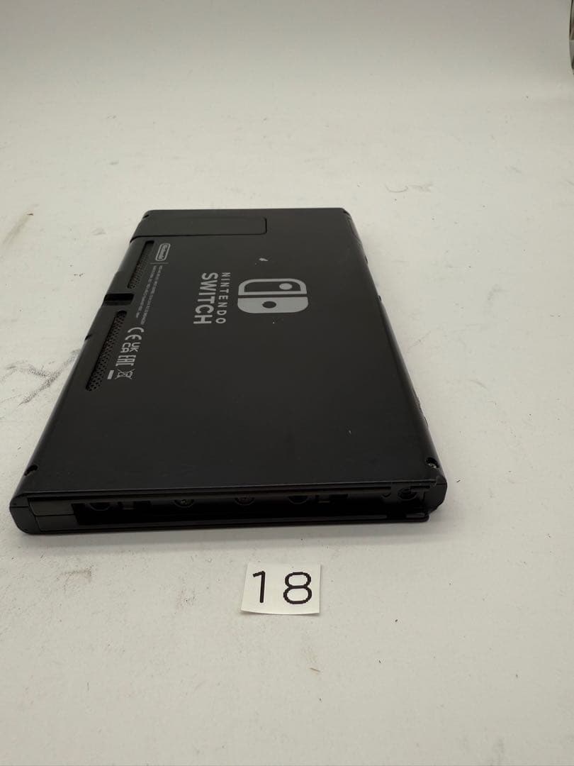 任天堂Switch 本体　18