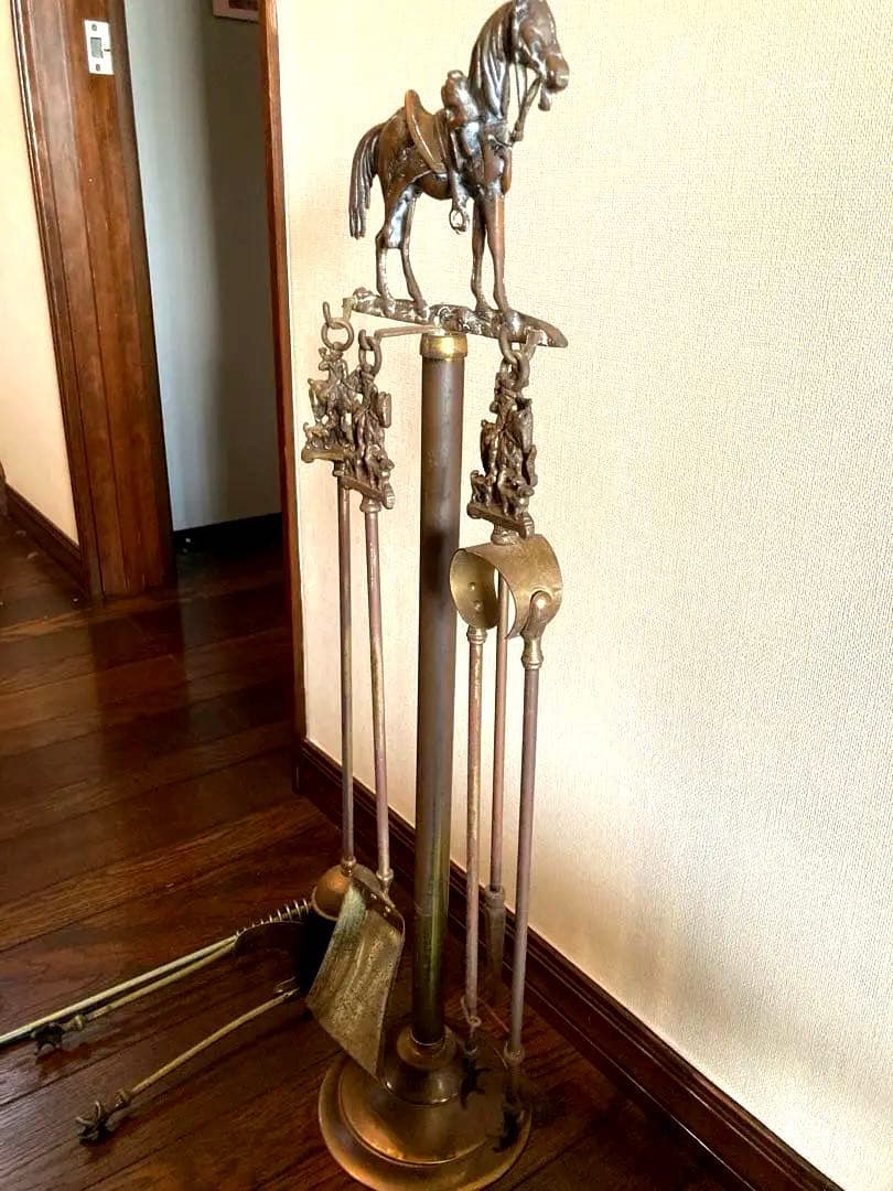 英国製ヴィンテージ 馬デザインのファイヤーツール 暖炉用火かき棒