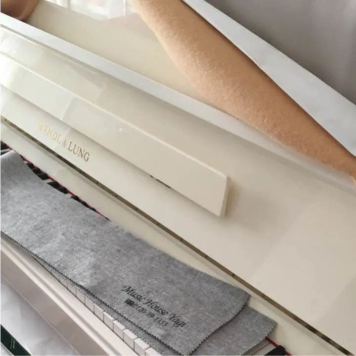 アプライトピアノホワイト