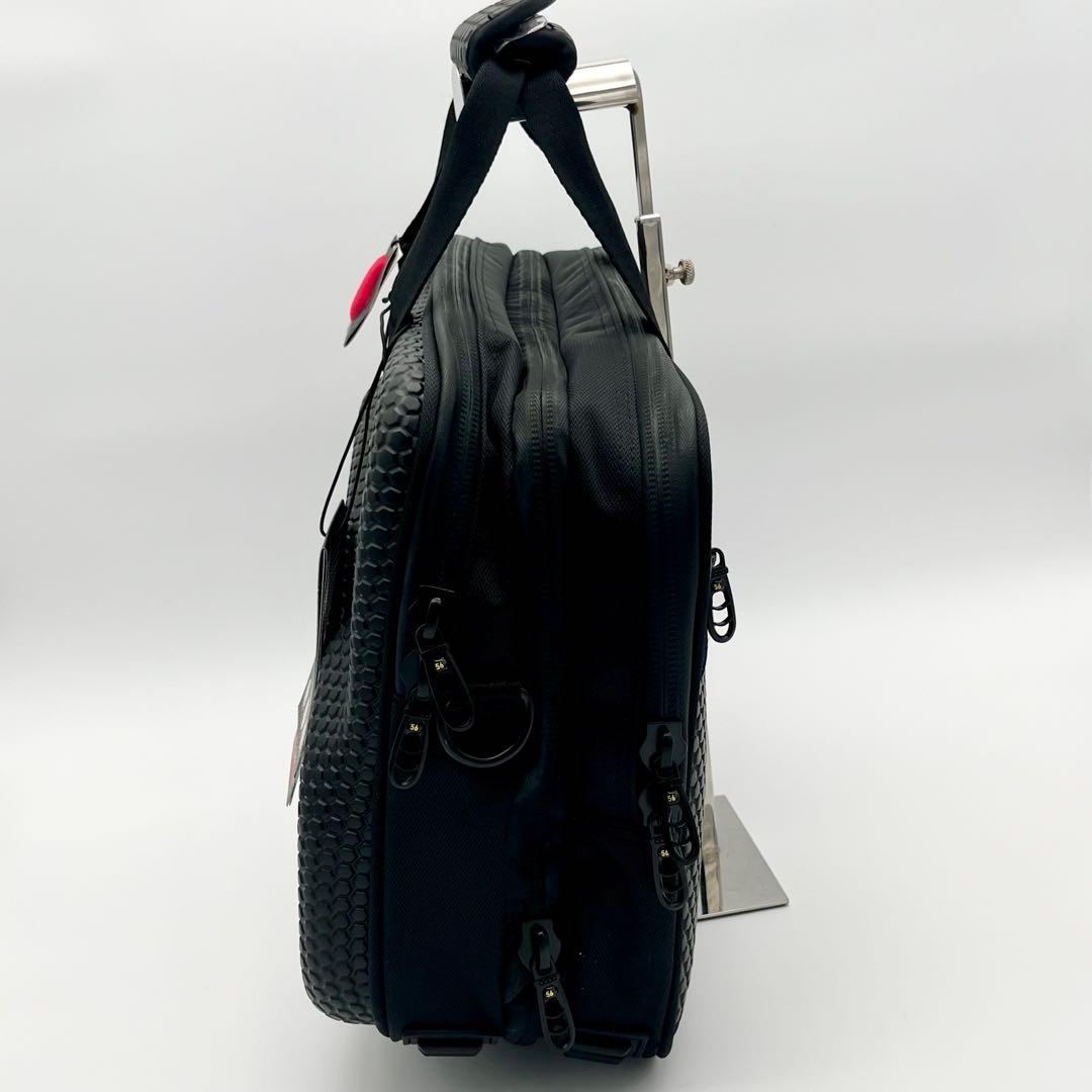 LAT56° ブリーフケース URBAN WARRIOR拡張型 13.3PC対応