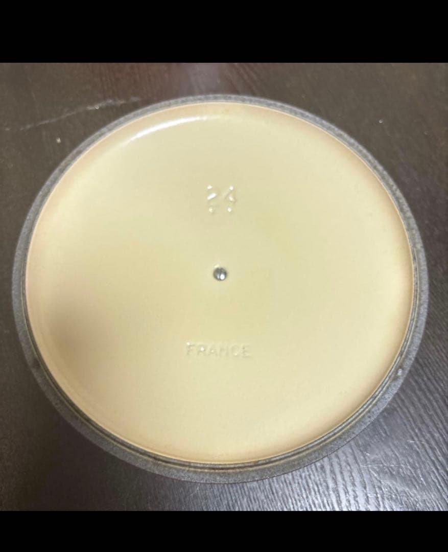 ルクルーゼ ココットロンド 24cm シルバーツマミ　両手鍋　ホーロー　鋳物