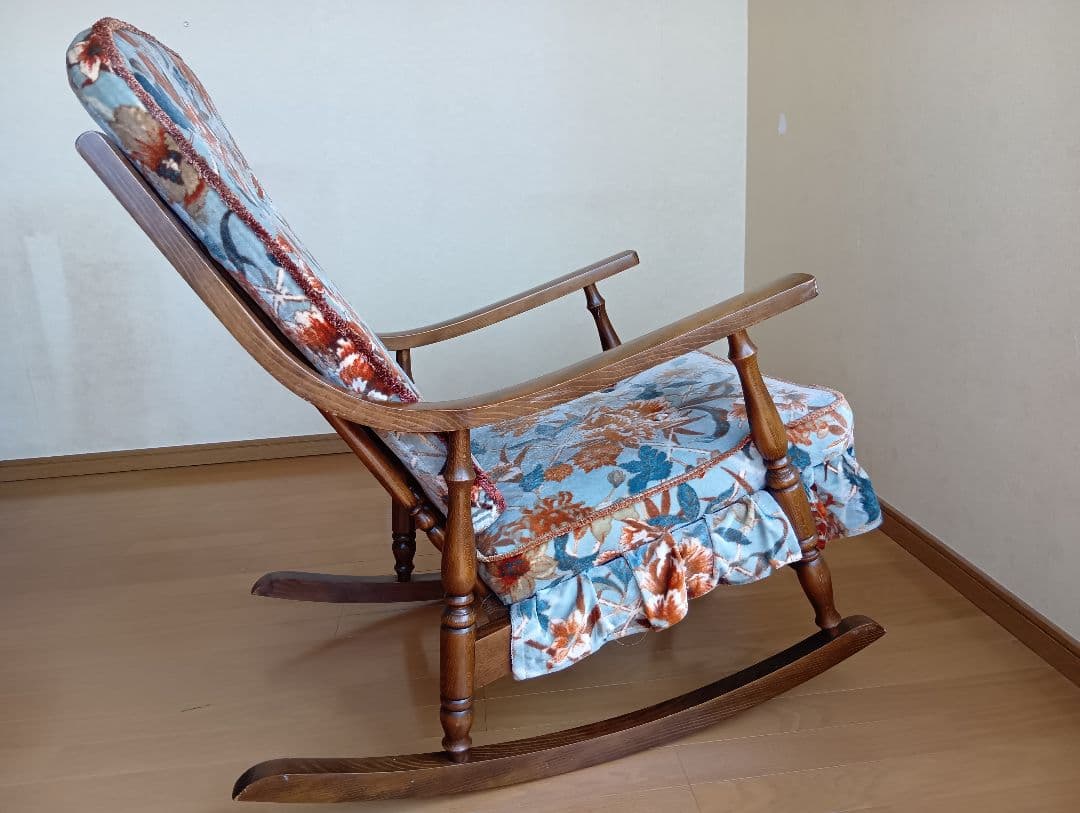 ロッキングチェア　１脚