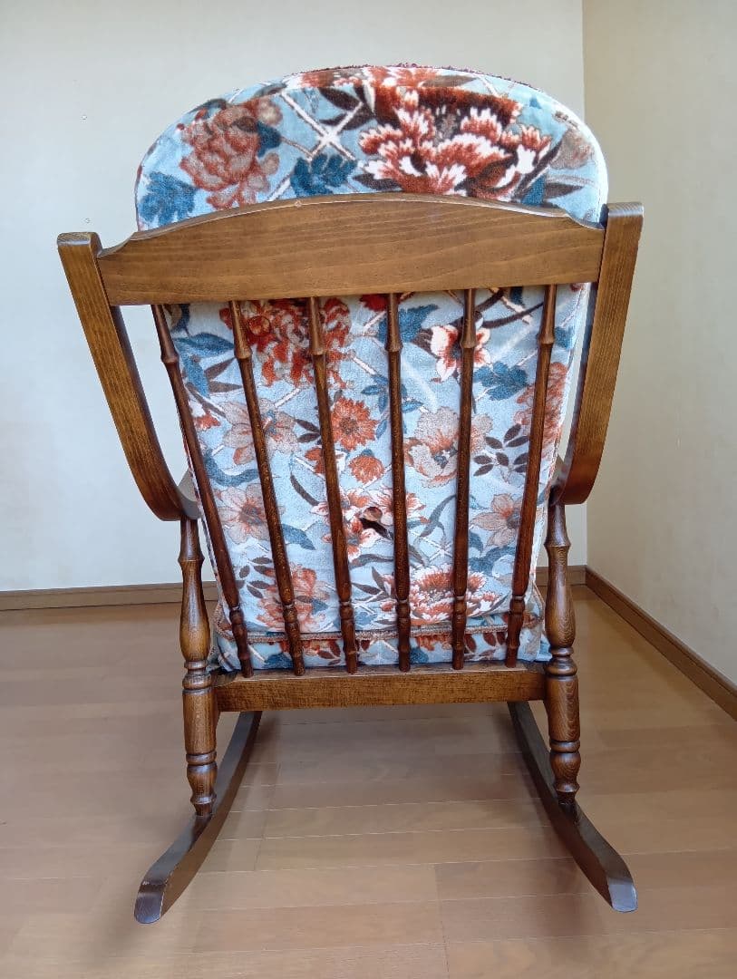 ロッキングチェア　１脚