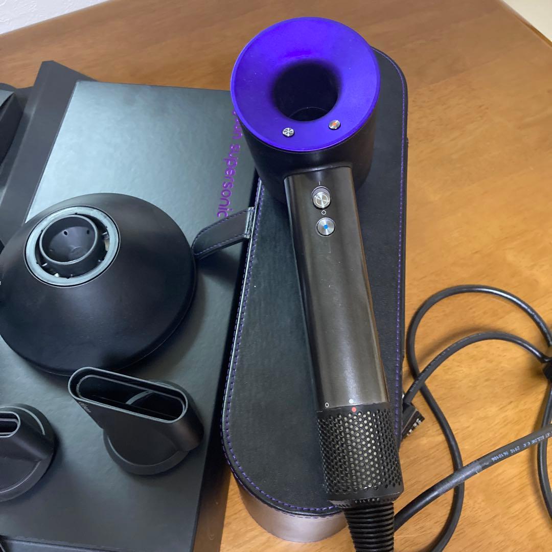 ダイソンヘアードライヤー