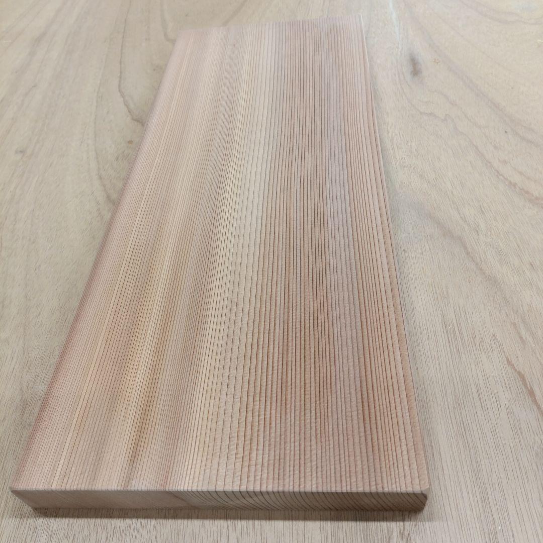 まな板　木製まな板　柾目　杉赤　銘木　木材　釣り