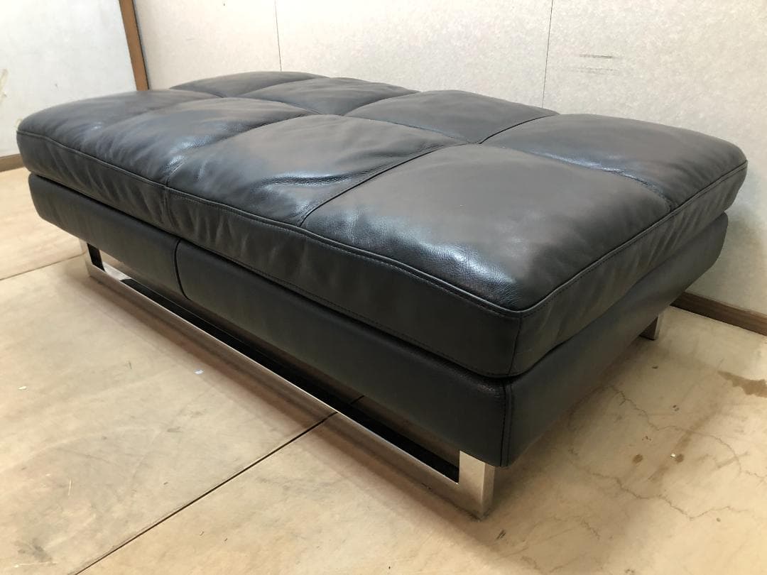 KELVIN GIORMANI 黒総革張り オットマン ブラック　75041-7