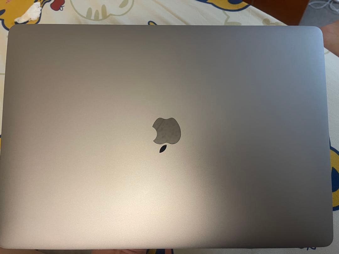 Apple MacBook Pro 16インチ スペースグレー