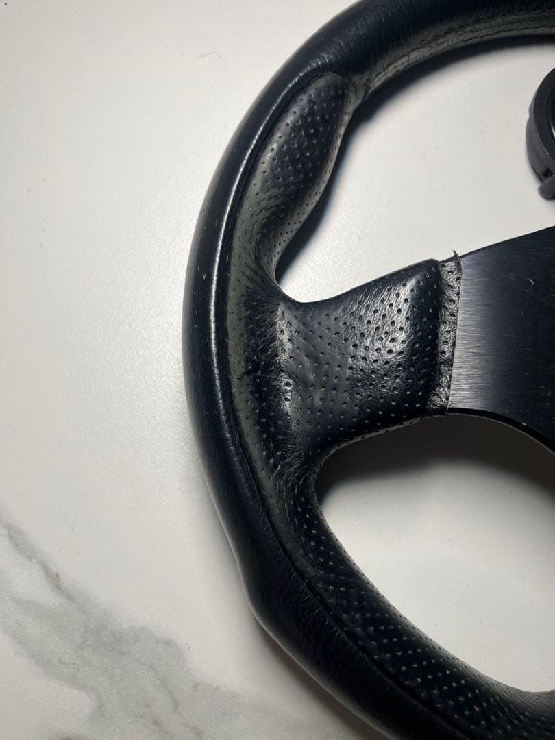 momo ステアリング 黒 レザー φ28 280mm TEAM 小径 モモステ